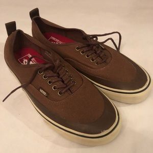 Vans new canvas sneaker men size 9